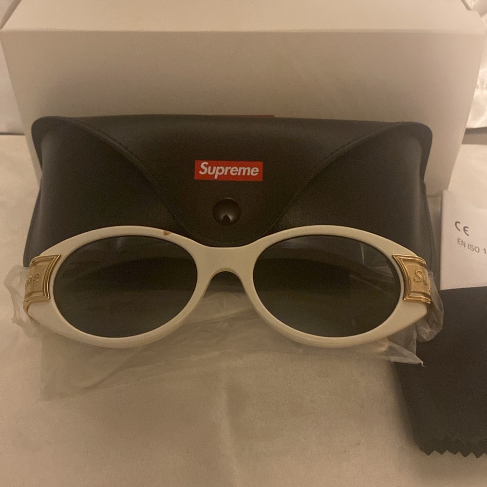 Supreme Plaza sunglasses